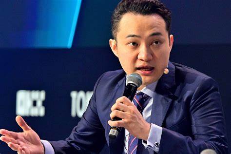 Trump's crypto dinner: Black ties, a Chinese billionaire and ethics questions